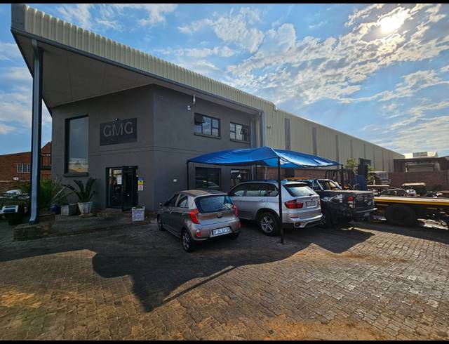 3,500M² FACTORY FOR SALE IN ANDERBOLT